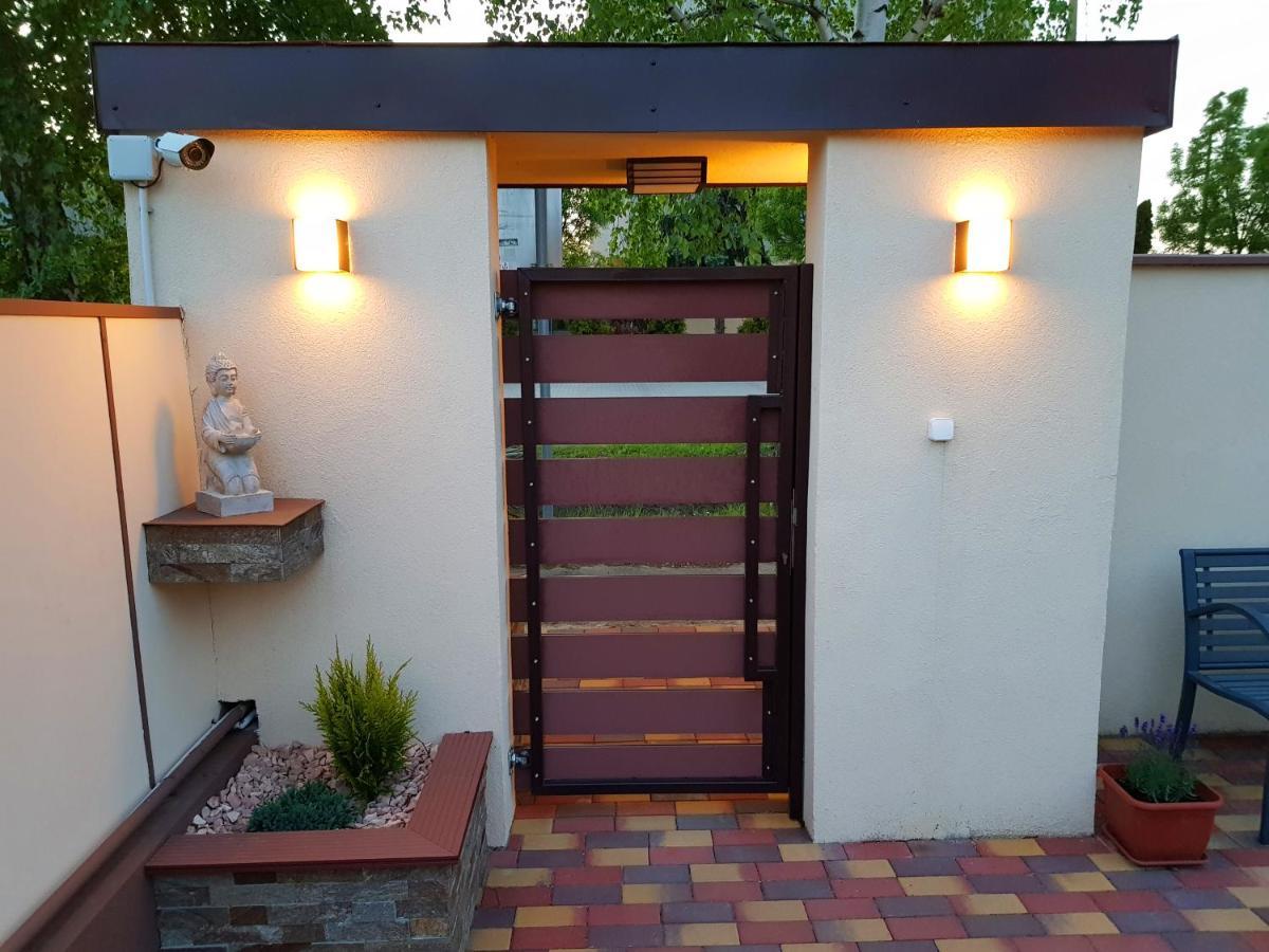 Napsugar Villa B Siófok Buitenkant foto