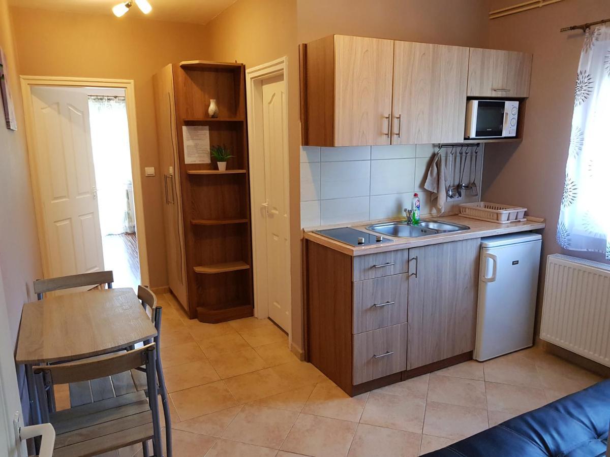 Napsugar Villa B Siófok Buitenkant foto
