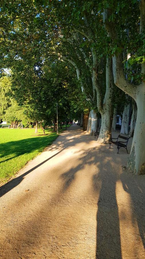 Napsugar Villa B Siófok Buitenkant foto